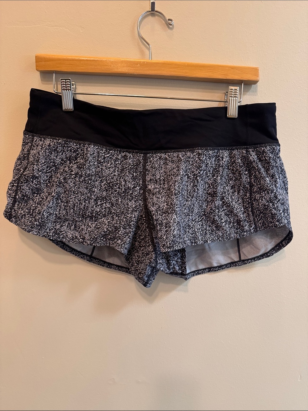 Women's Lulu Black & Gray Heather Athletic Shorts